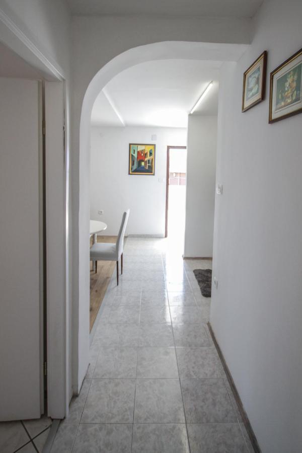 Apartment Tosca With Parking Rovinj Exterior photo