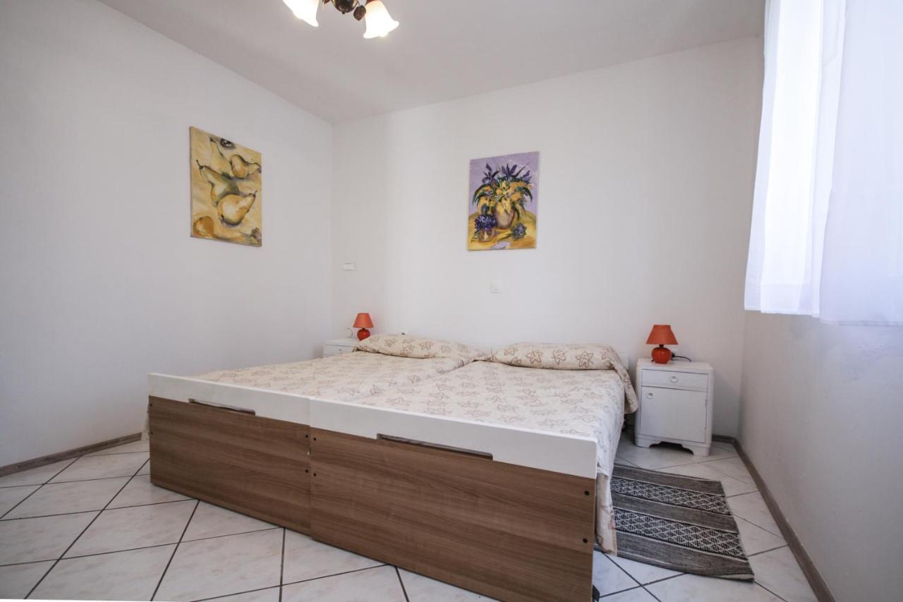 Apartment Tosca With Parking Rovinj Exterior photo